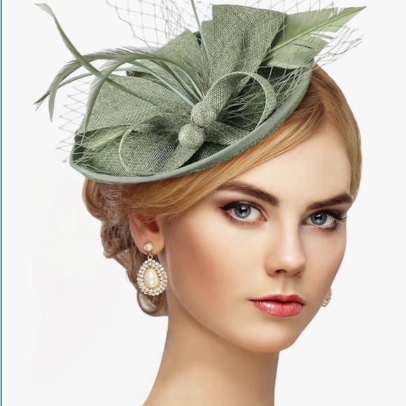 Zinniday Green Fascinator Hat - Picture 1 of 8